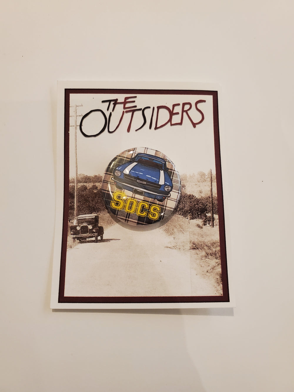 OUTSIDERS "Socs" Metall Button