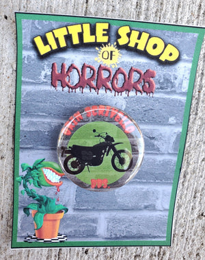 Der kleine Horrorladen "Orin Scrivello" Metall Button Der kleine Horrorladen "Orin Scrivello" Metall Button