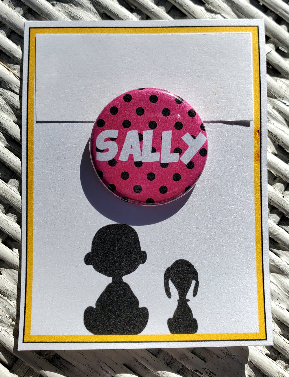 CHARLIE BROWN "Sally Brown" Metal Pinback Button