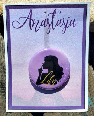 ANASTASIA "Lily" Metall-Anstecker ANASTASIA "Lily" Metall-Anstecker