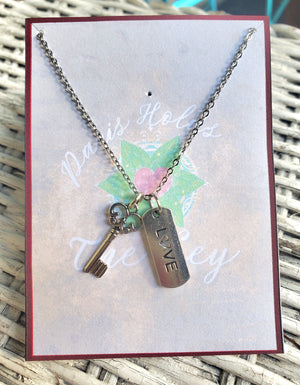 ANASTASIA Halskette mit Liebes- und Schlüsselanhänger ANASTASIA Halskette mit Liebes- und Schlüsselanhänger