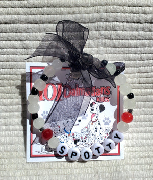 ADDAMS FAMILY "Alice Beineke" Metall-Anstecker ADDAMS FAMILY "Alice Beineke" Metall-Anstecker