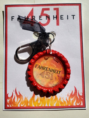 ADDAMS FAMILY "Alice Beineke" Metall-Anstecker ADDAMS FAMILY "Alice Beineke" Metall-Anstecker