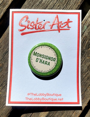 ADDAMS FAMILY "Alice Beineke" Metall-Anstecker ADDAMS FAMILY "Alice Beineke" Metall-Anstecker