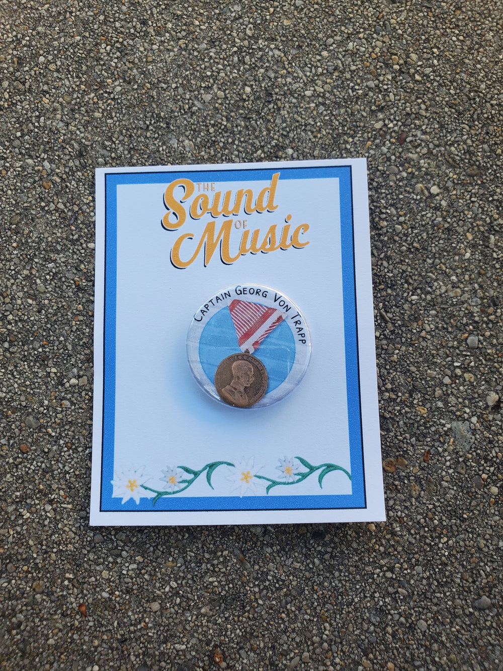 SOUND OF MUSIC "Captain Von Trapp" Metall-Anstecker