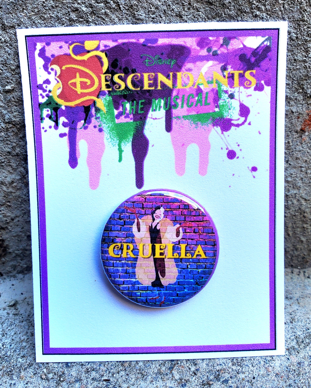 DESCENDANTS "Cruella" Metall-Anstecker