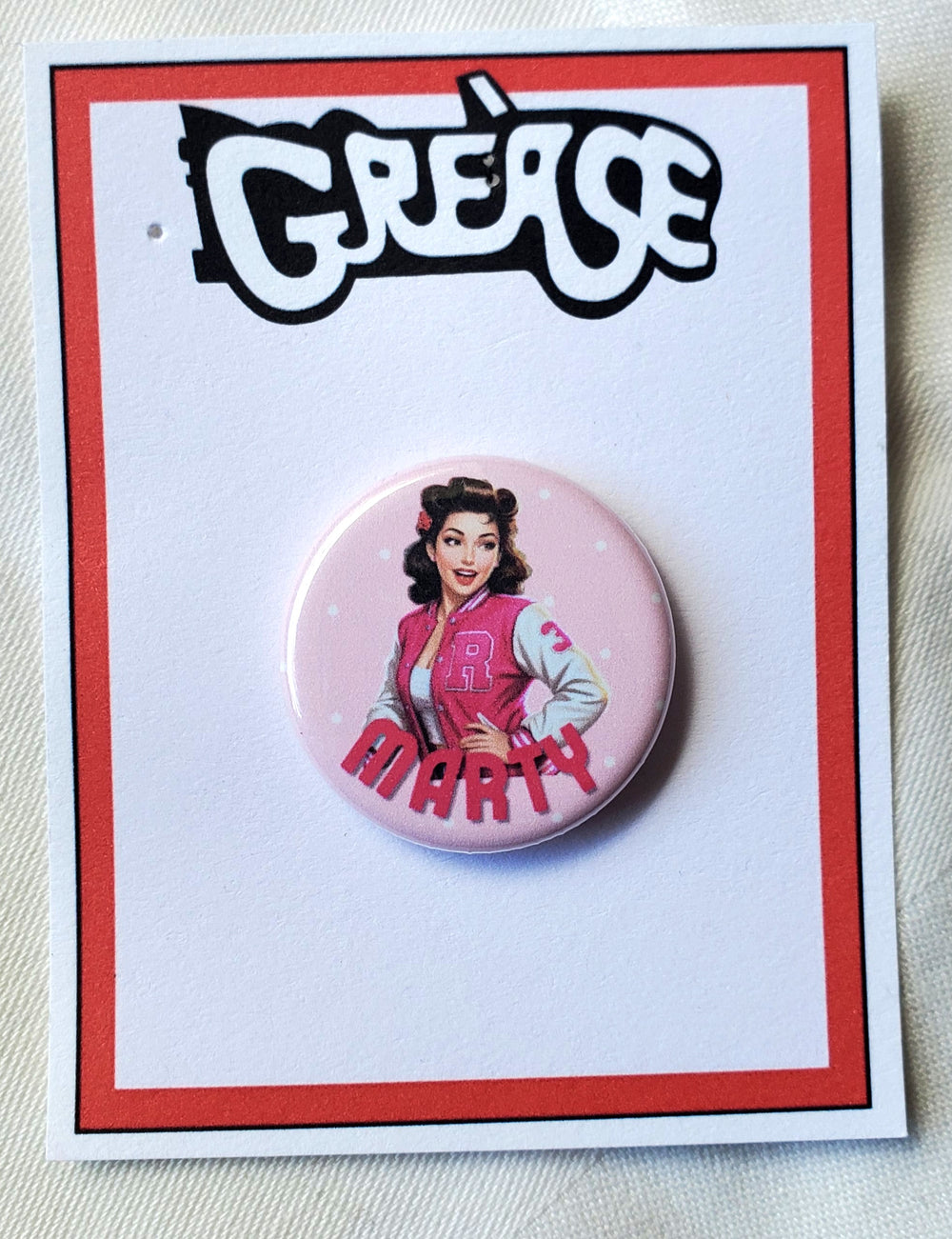 GREASE 'Es gibt schlimmere Dinge, die ich tun könnte' Metall Button